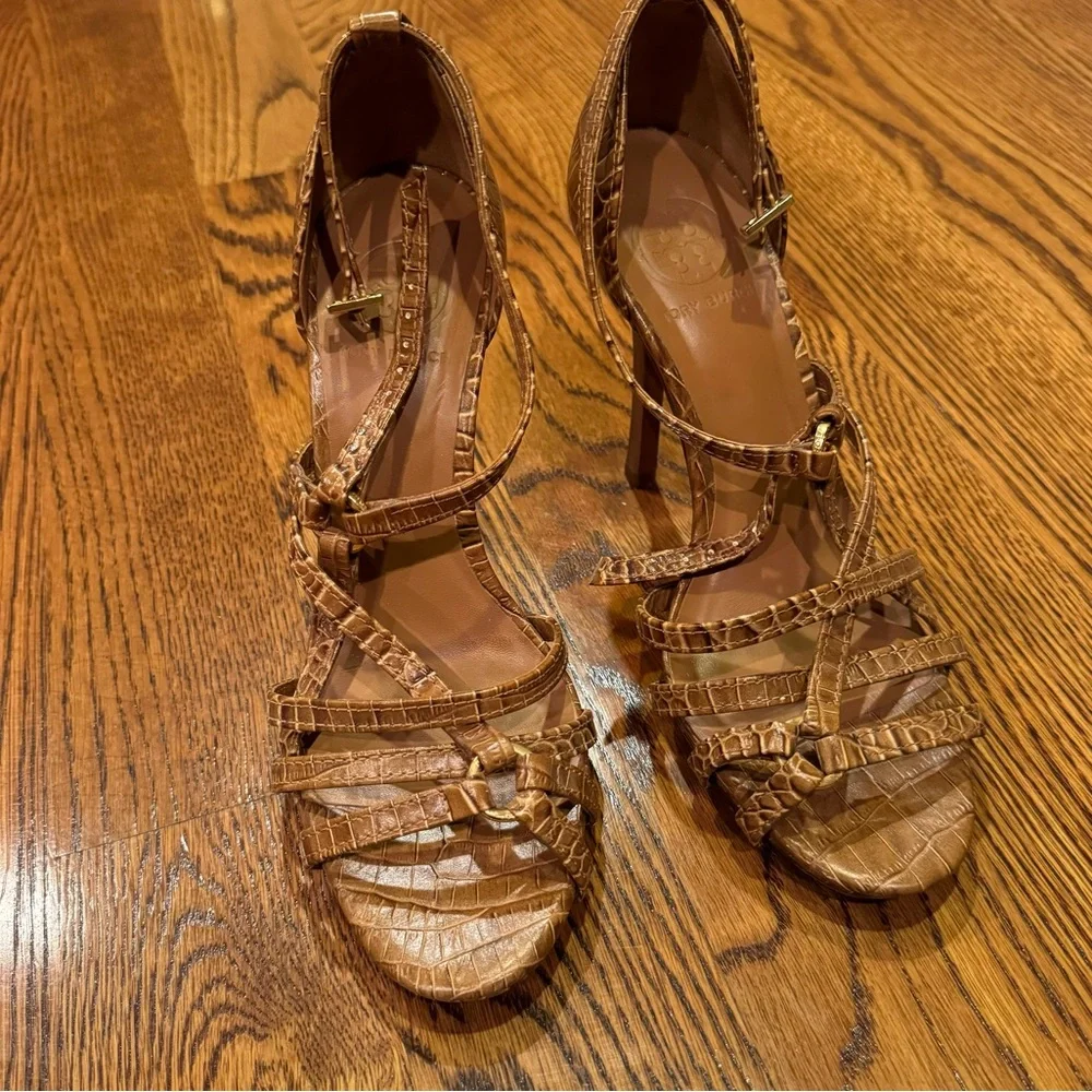 Tory Burch Elizabetta Crocodile Brown Leather Embossed Heels | Size 7.5